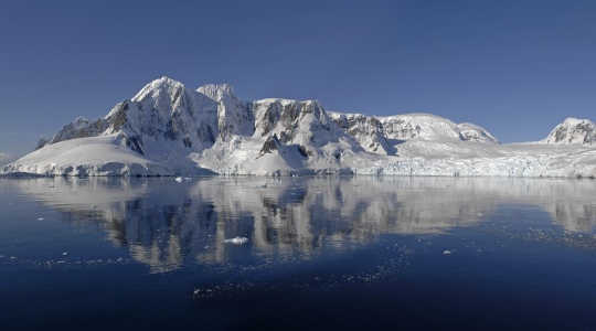  The Antarctic peninsula shows wide natural climate variability. Image: Courtesy of British Antarctic Survey
