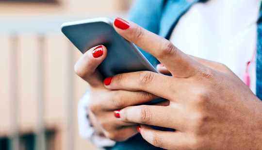 How Women Use Mobile Apps To Learn About Sexuality and Improve Their Sexual Relationships