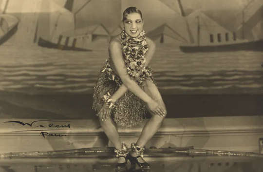 Josephine Baker’s verve, performance style and daring outfits made her a star in 1920s Paris. 